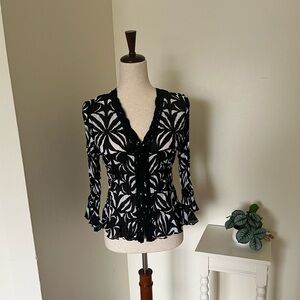 Violet & Claire Black and White Floral Blouse